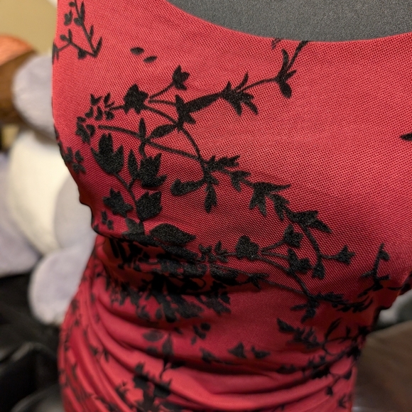 Rihoas / New With Tags / Small / Red Floral Bodycon Slip Midi Dress - Picture 3 of 4